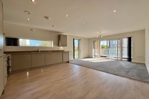 22' Open Plan Living- click for photo gallery